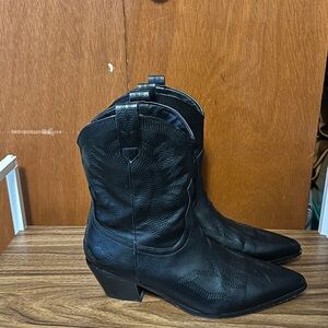 Black Cowboy/Western Boots